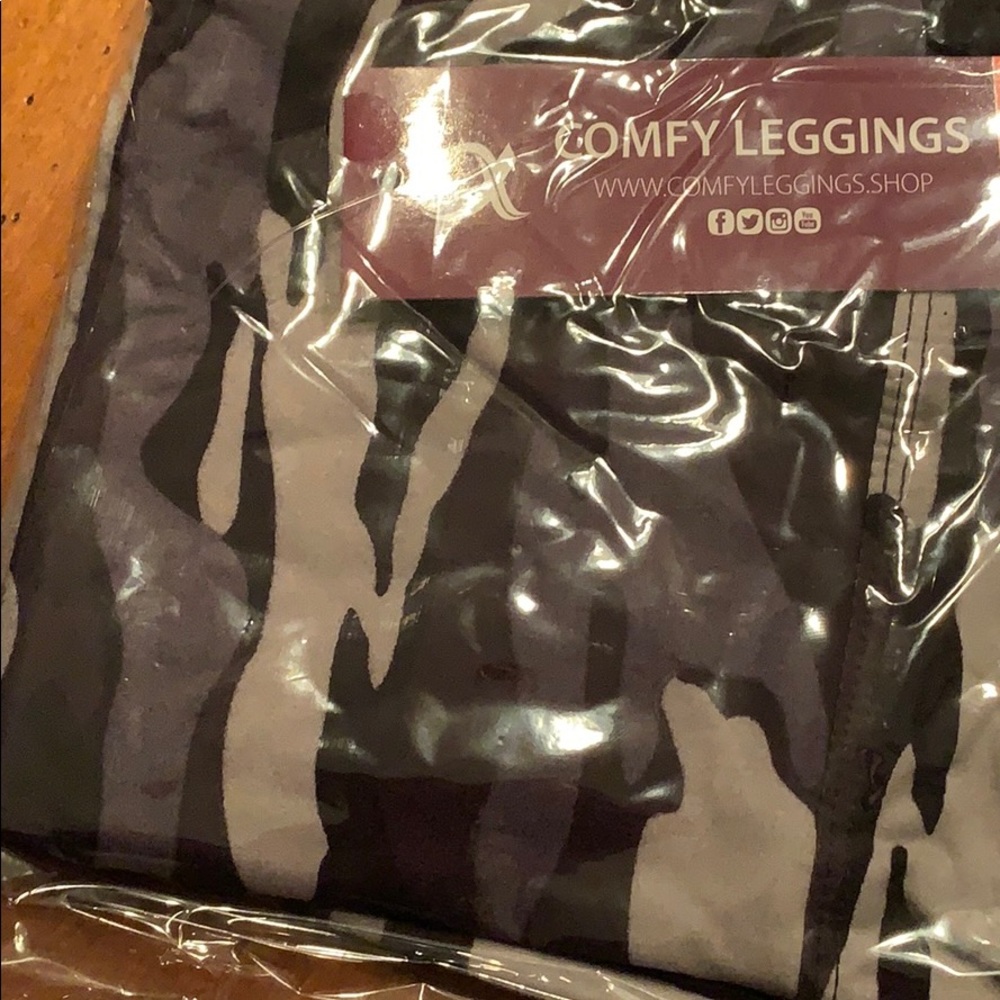 NWT Comfy leggings Camo Full Length Leggings - Picture 6 of 6